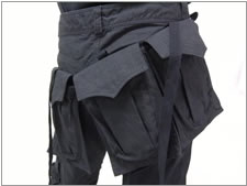 ヤスユキイシイ122205black３連ヒップバッグ付きカーゴパンツ